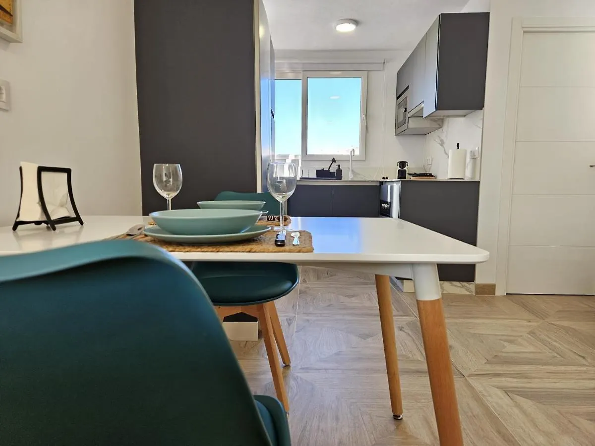 Skyline - Beach Apartment With Breathtaking Views And More Cadiz